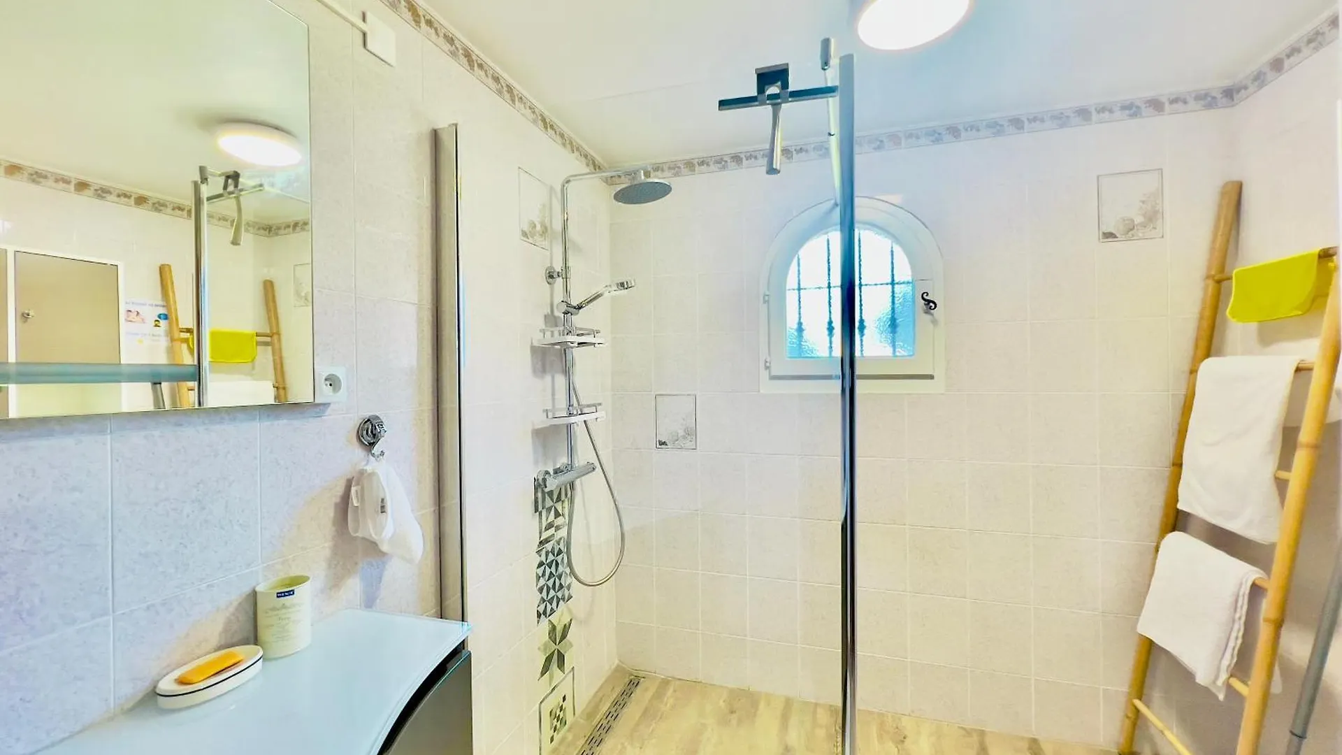 منزل للإقامة Chez Boi-Boi,Nature Et Calme-Clim-Box Cheval-4 Personnes إستريس